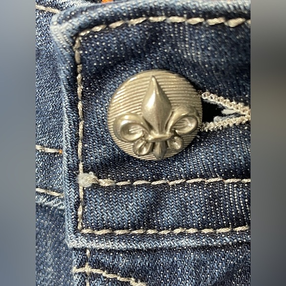 Rock Revival Haley Bootcut Jeans Size 30 Distressed Fleur De Lis Buttons - Picture 4 of 15